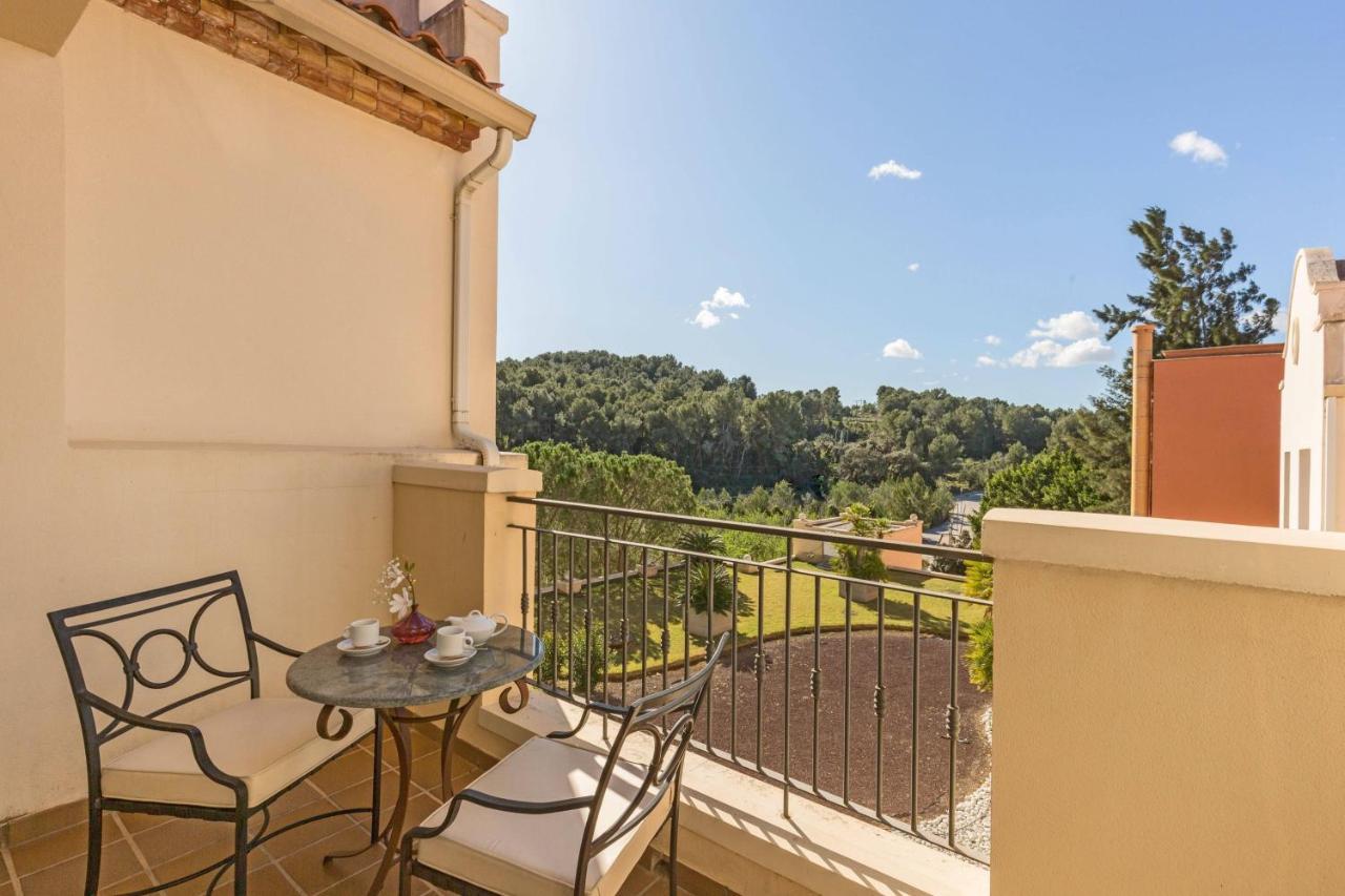 เดเนีย แมริออท ลา เซยา กอล์ฟ รีสอร์ต แอนด์ สปา Hotel ภายนอก รูปภาพ A balcony