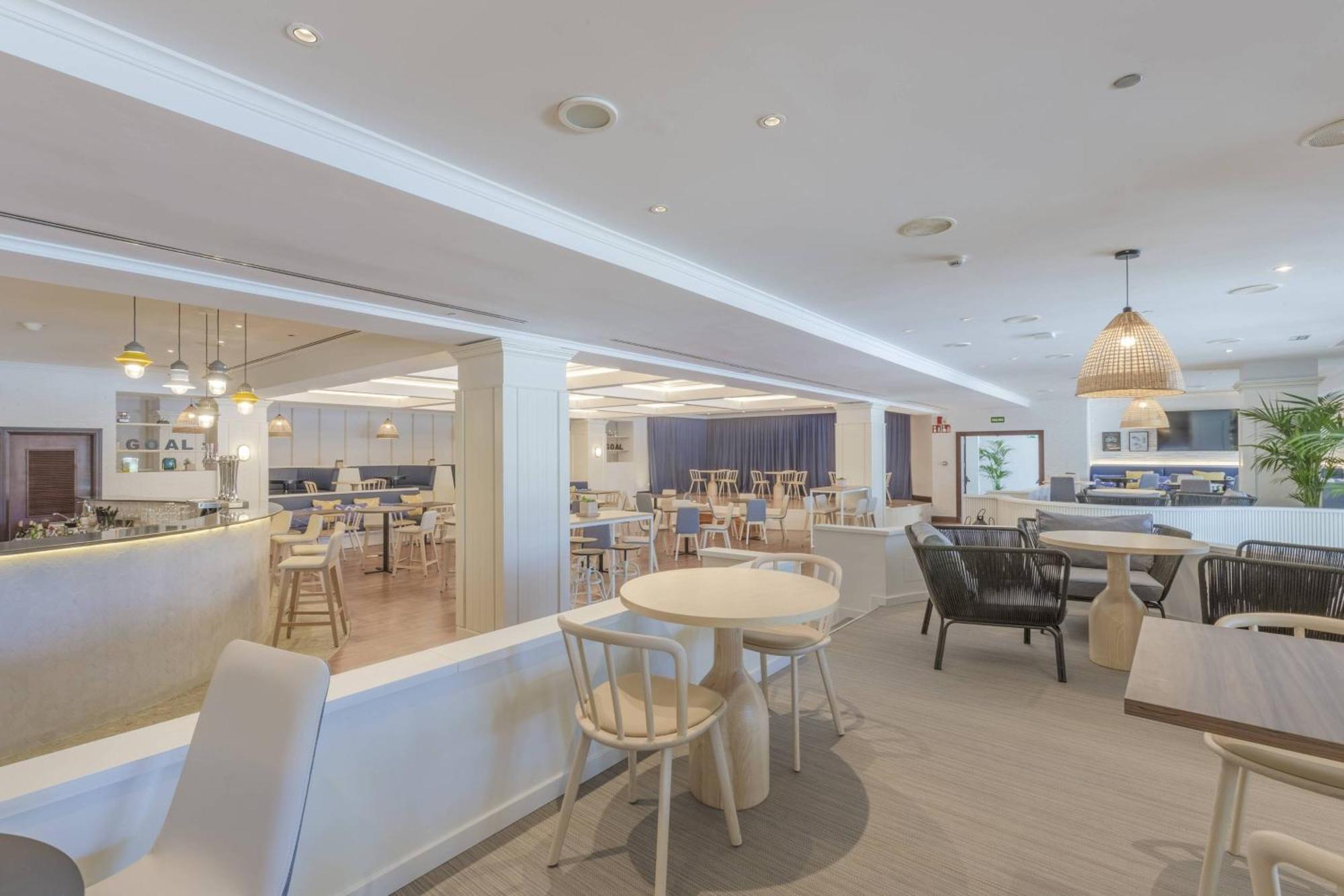 เดเนีย แมริออท ลา เซยา กอล์ฟ รีสอร์ต แอนด์ สปา Hotel ภายนอก รูปภาพ The interior of the restaurant