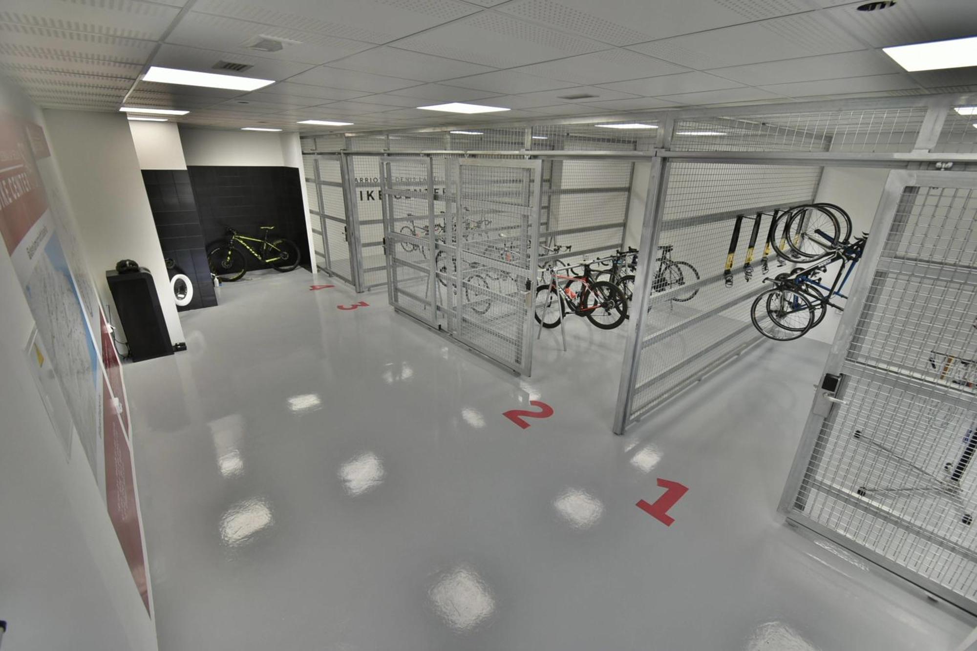 เดเนีย แมริออท ลา เซยา กอล์ฟ รีสอร์ต แอนด์ สปา Hotel ภายนอก รูปภาพ Bicycle storage area